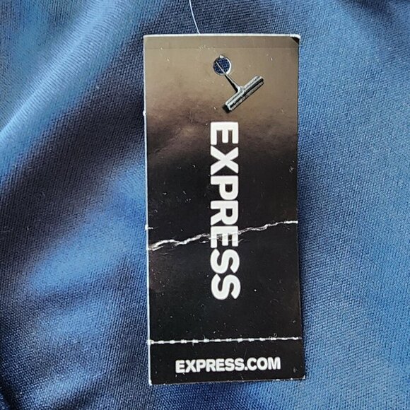 NWT Express Fitted Cut-Out Shoulder V-Neck Flutter Sleeve Cocktail Dress Small - Picture 10 of 11